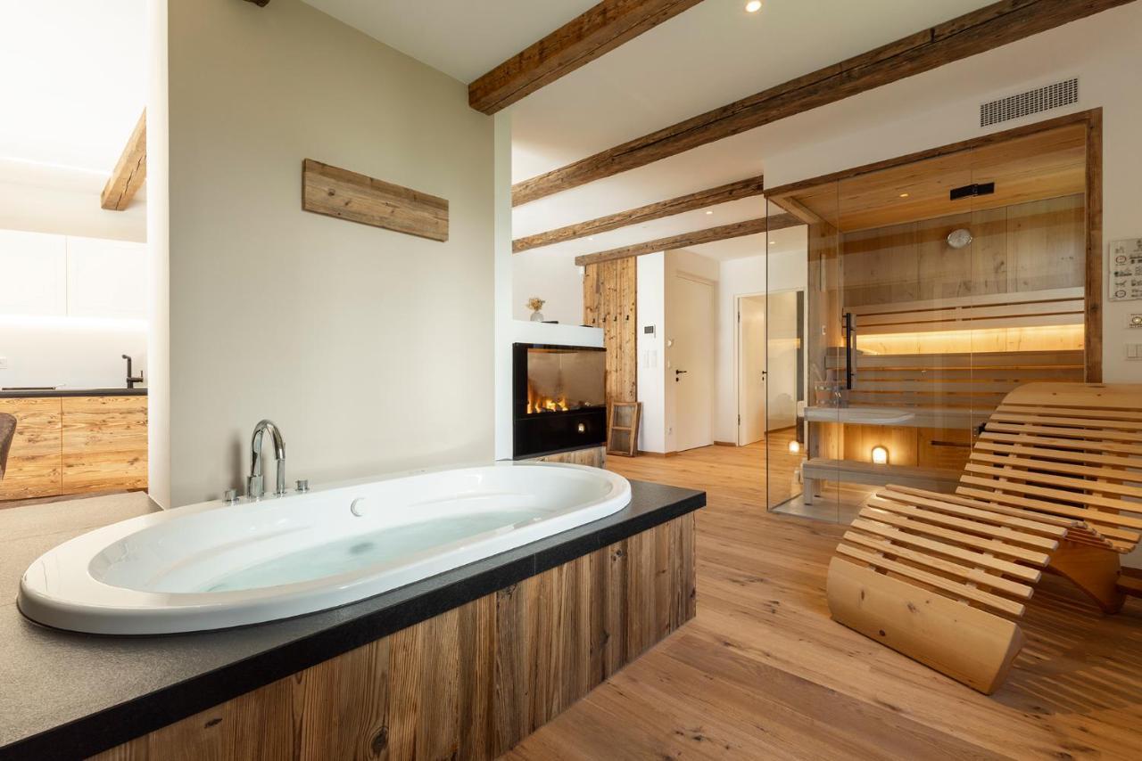 Erbacher Living Nature Apartments Suites ボルツァーノ エクステリア 写真